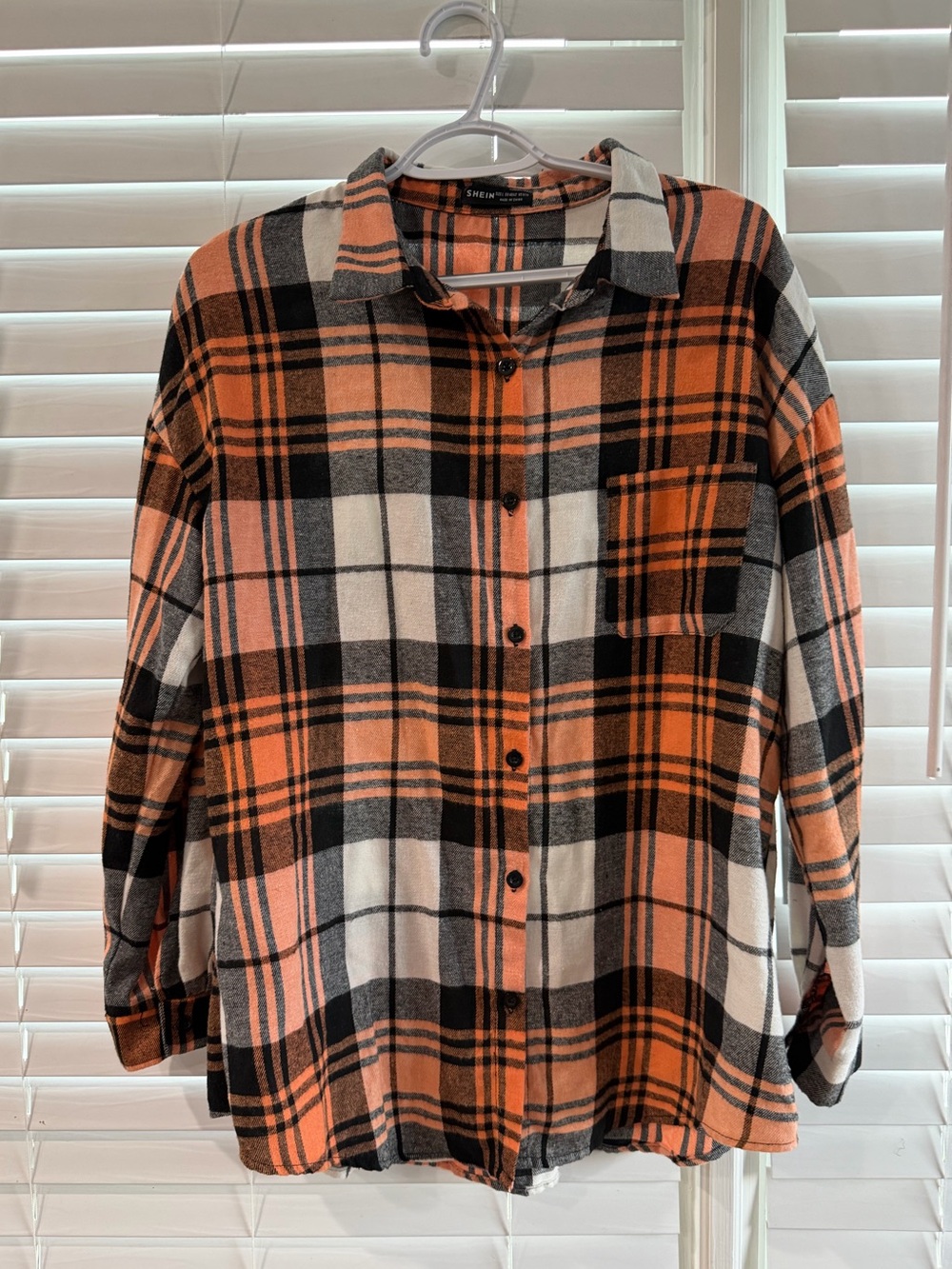 SHEIN Orange Black White Plaid Button-Down Shirt Size Large 🧡🖤
